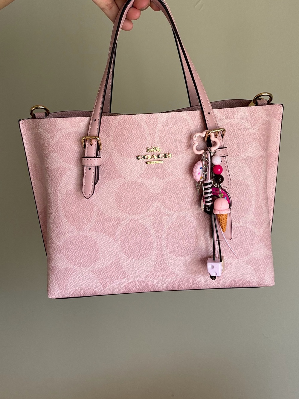 2/$25🎀 Pink Ice Cream & Donut Charm Keychain